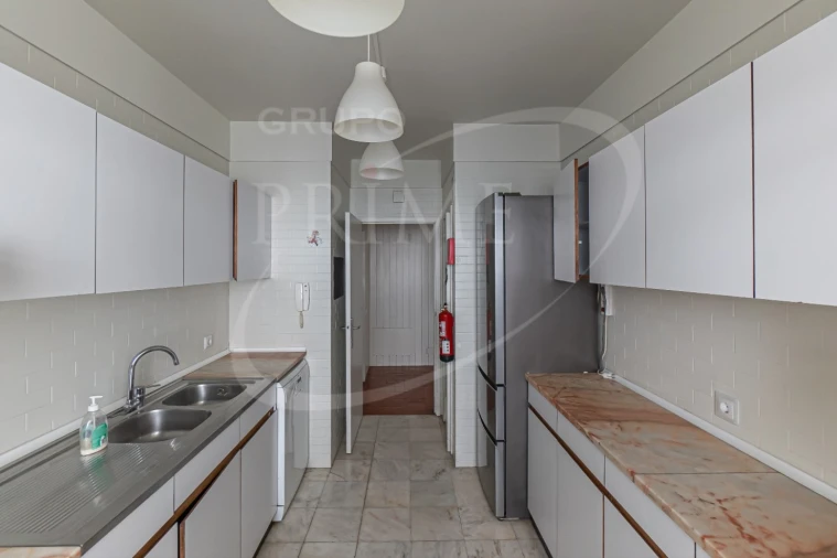 Apartamento T2 para Arrendamento em Aldoar, Foz do Douro e Nevogilde Foto 23