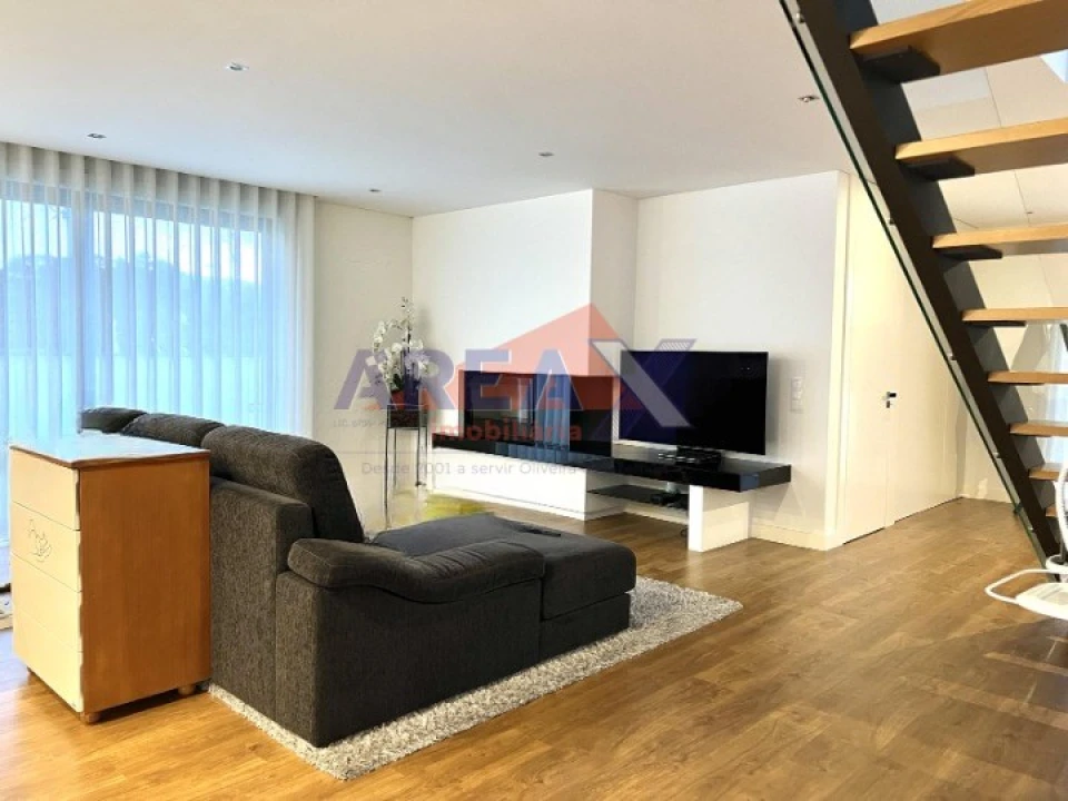 Moradia T4 para Venda em Vila de Cucujães Foto 12