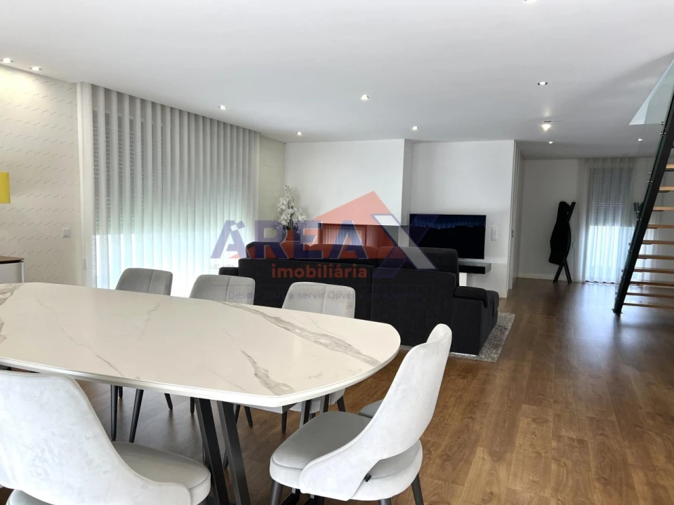 Moradia T4 para Venda em Vila de Cucujães Foto 14