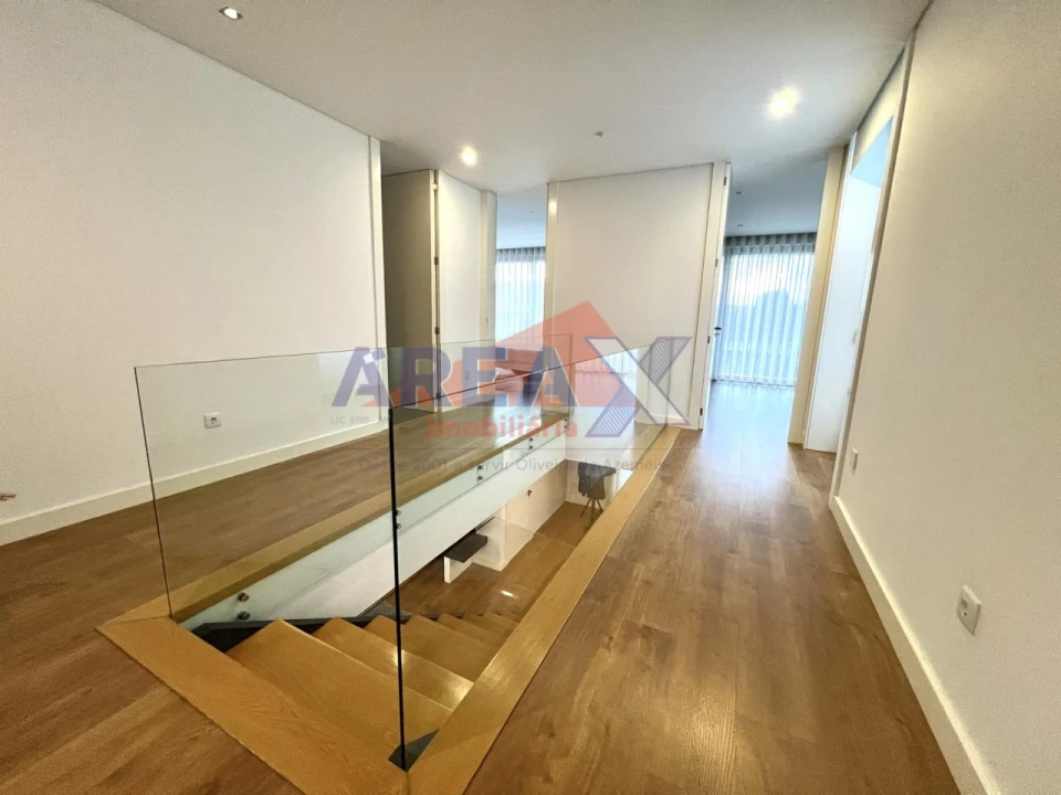 Moradia T4 para Venda em Vila de Cucujães Foto 21