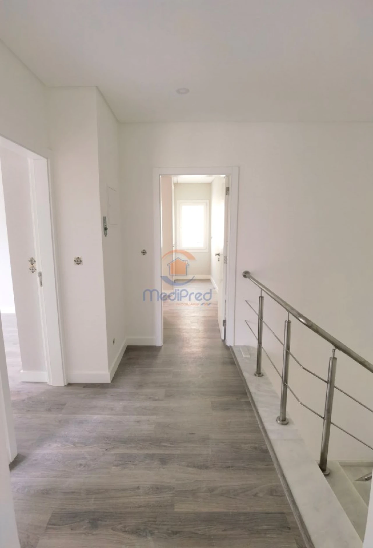 Moradia T5 para Venda em Pontinha e Famões Foto 7