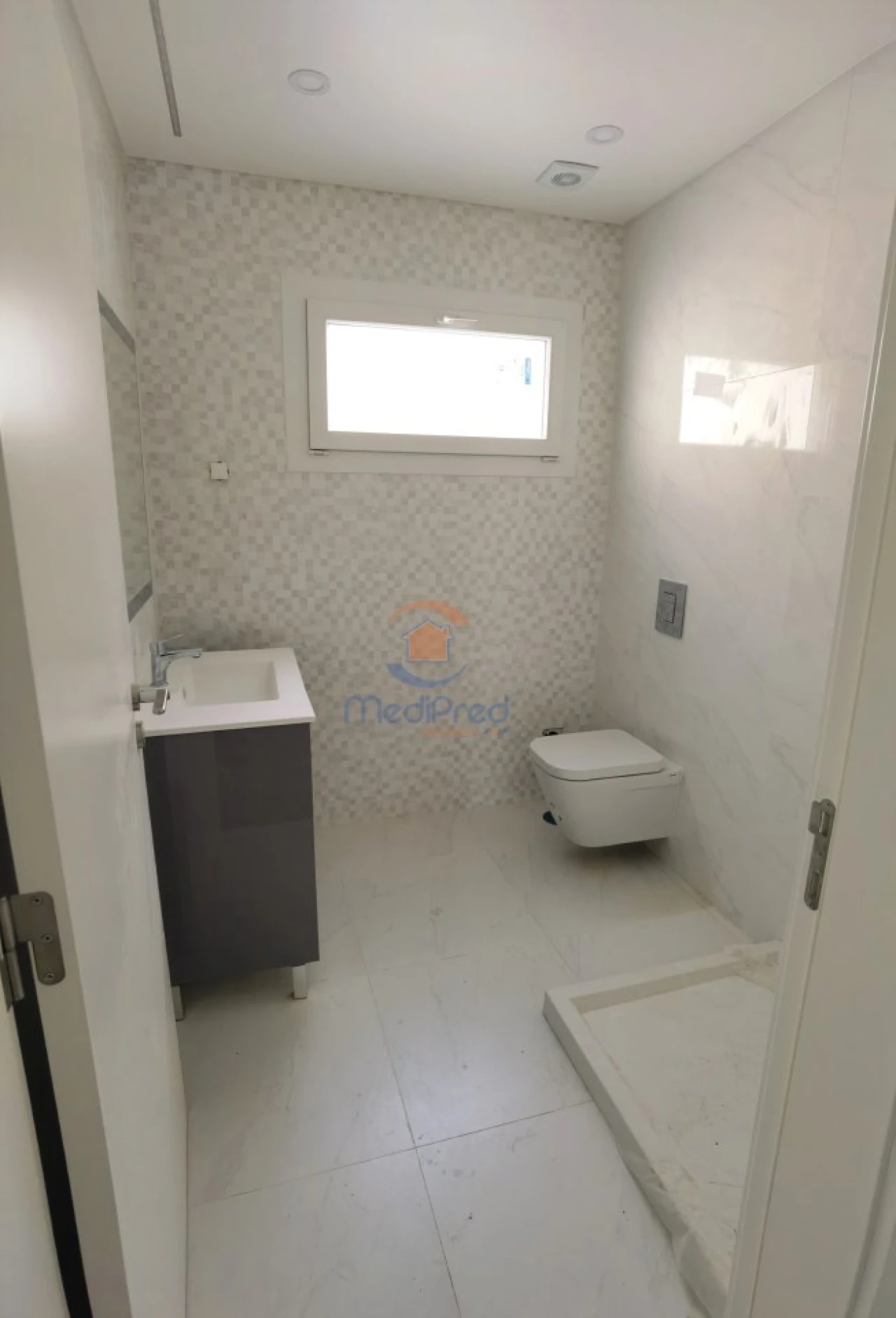 Moradia T5 para Venda em Pontinha e Famões Foto 8