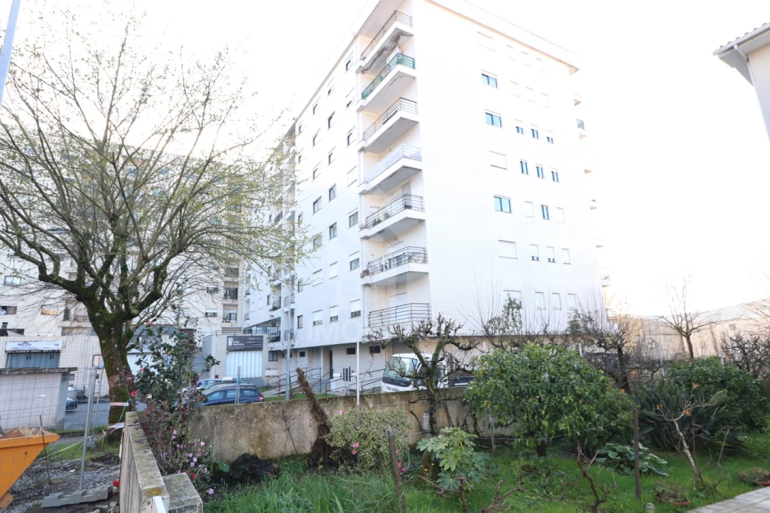 Apartamento T2 para Venda em Lomar e Arcos Foto 20