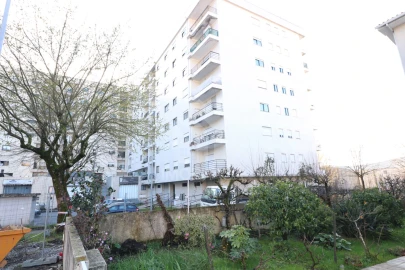 Apartamento T2 para Venda em Lomar e Arcos