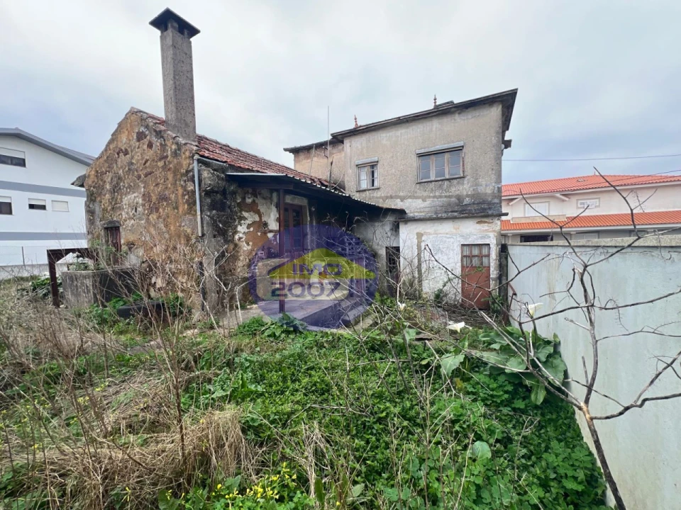 Moradia T3 para Venda em Nogueira da Regedoura Foto 6