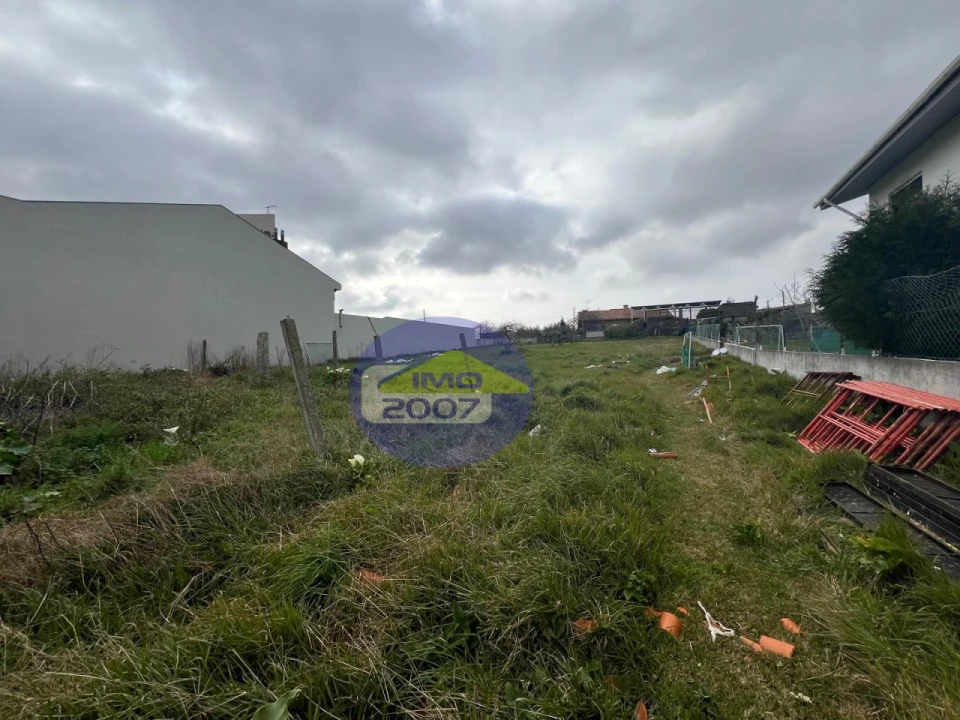 Moradia T3 para Venda em Nogueira da Regedoura Foto 10