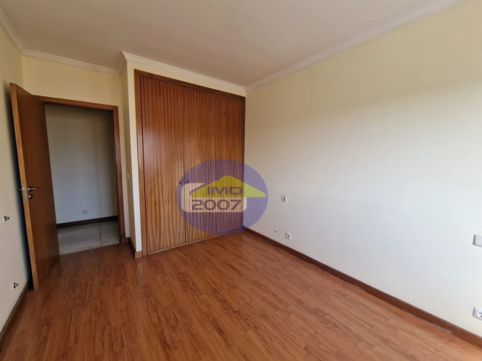 Apartamento T2 para Venda em Paços de Brandão Foto 20
