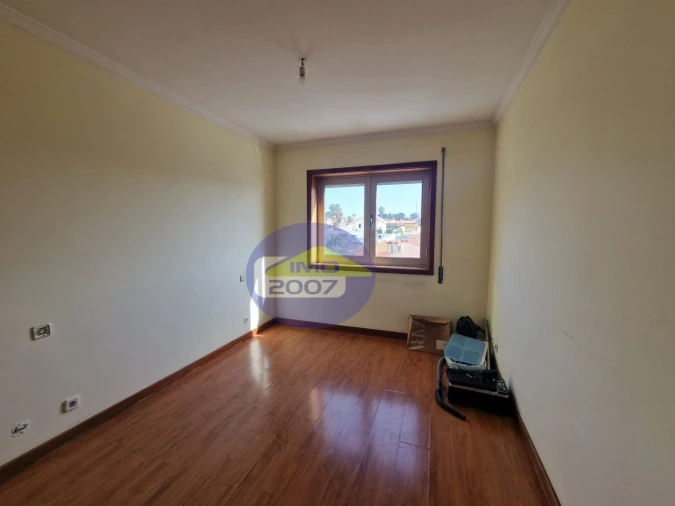 Apartamento T2 para Venda em Paços de Brandão Foto 21