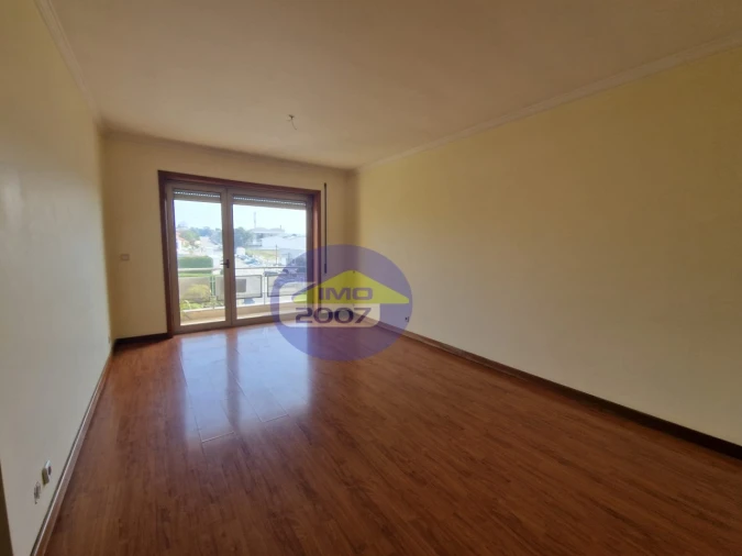 Apartamento T2 para Venda em Paços de Brandão Foto 23
