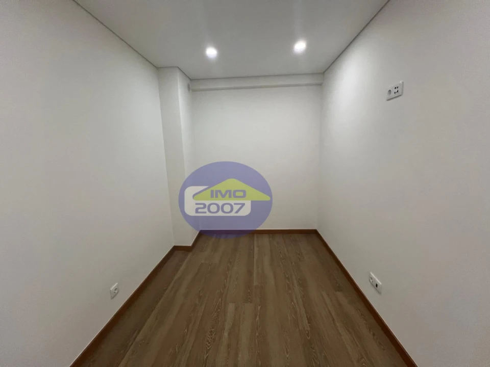 Apartamento T2 para Venda em Santa Marinha e São Pedro da Afurada Foto 10