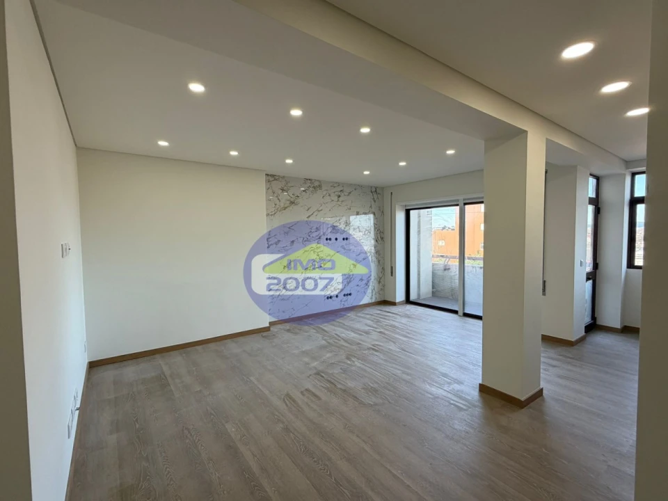 Apartamento T2 para Venda em Santa Marinha e São Pedro da Afurada Foto 7
