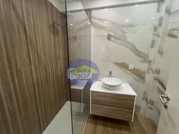 Apartamento T2 para Venda em Santa Marinha e São Pedro da Afurada