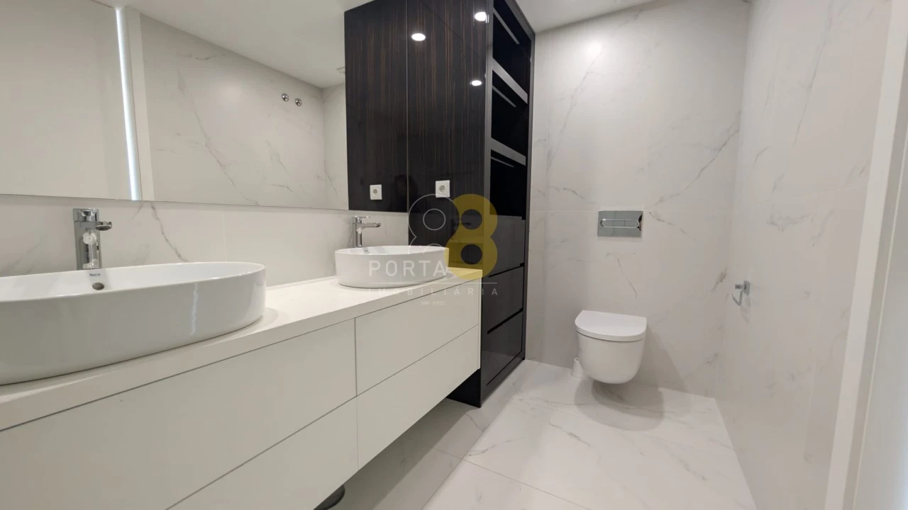 Apartamento T4 para Venda em Matosinhos e Leça da Palmeira Foto 13