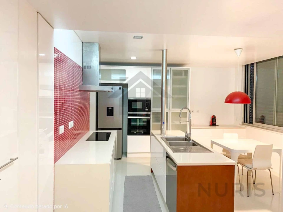 Apartamento T4 para Venda em Portimão Foto 2