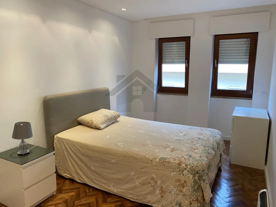 Apartamento T4 para Venda em Portimão Foto 6