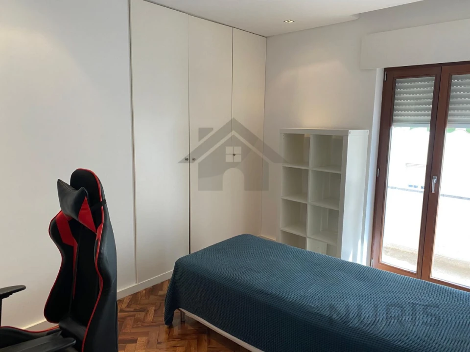 Apartamento T4 para Venda em Portimão Foto 23