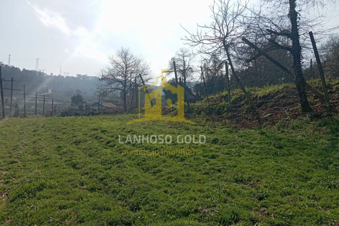 Terreno Misto para Venda em Águas Santas e Moure Foto 6