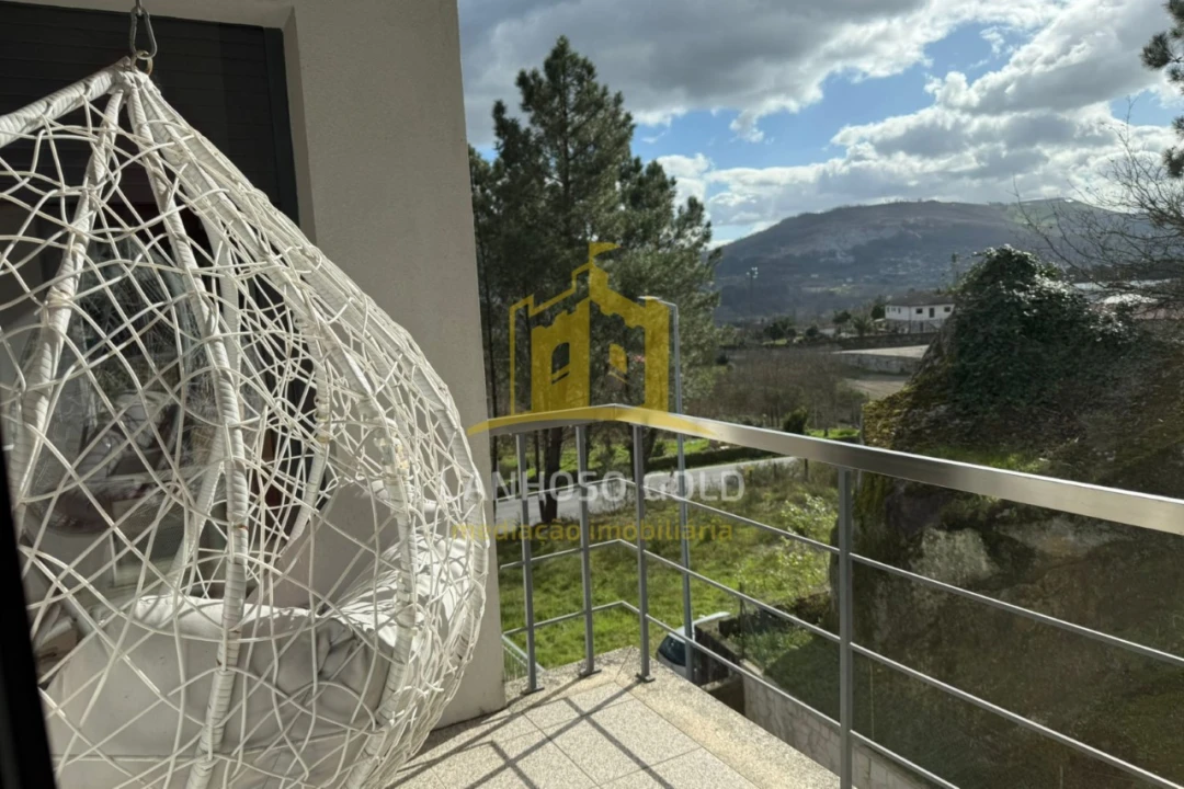 Moradia T4 para Venda em Vilela Foto 8