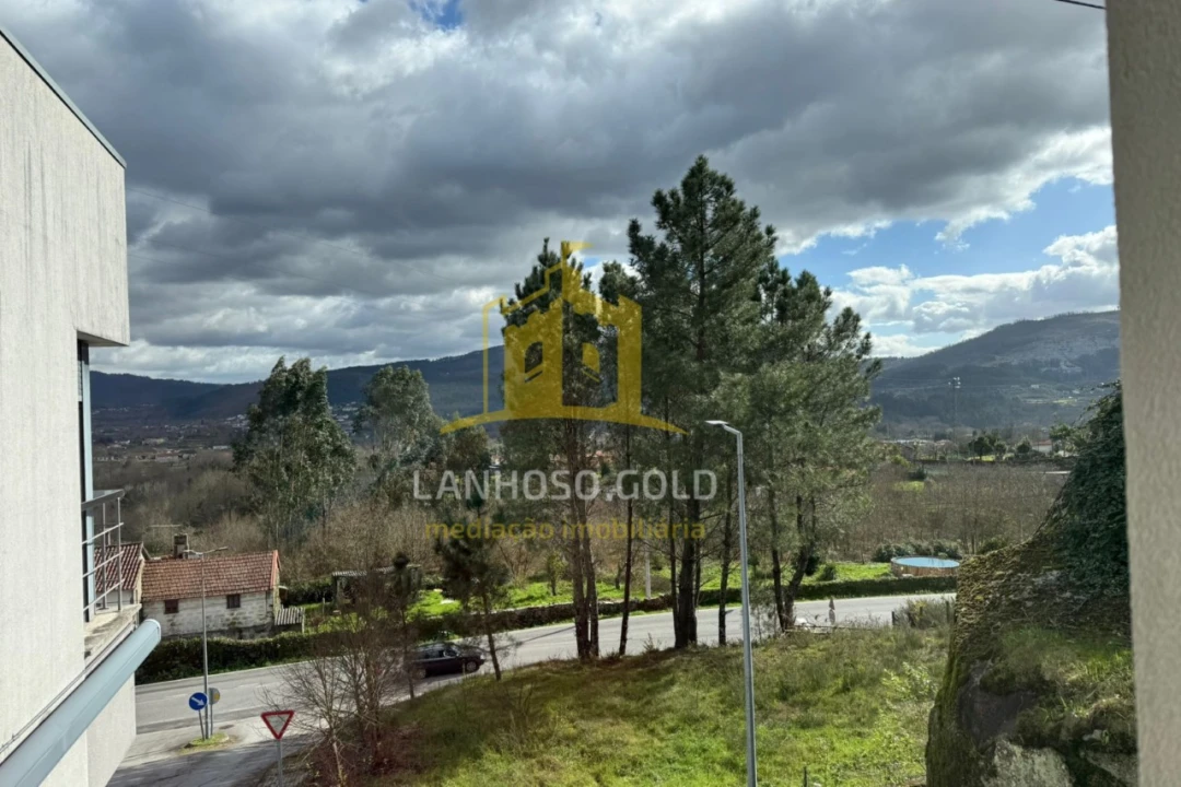 Moradia T4 para Venda em Vilela Foto 10