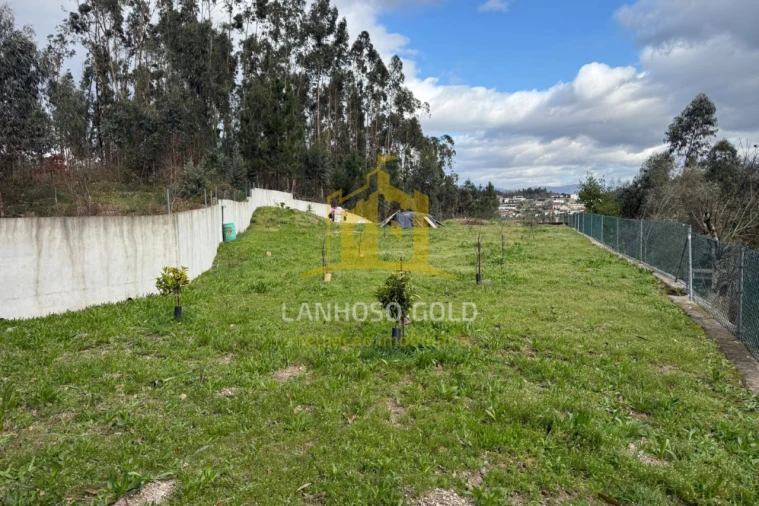 Moradia T4 para Venda em Vilela Foto 6