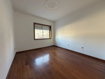 Apartamento T3 para Venda em Povoa de Lanhoso (N. Senhora do Amparo)