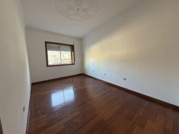 Apartamento T3 para Venda em Povoa de Lanhoso (N. Senhora do Amparo)