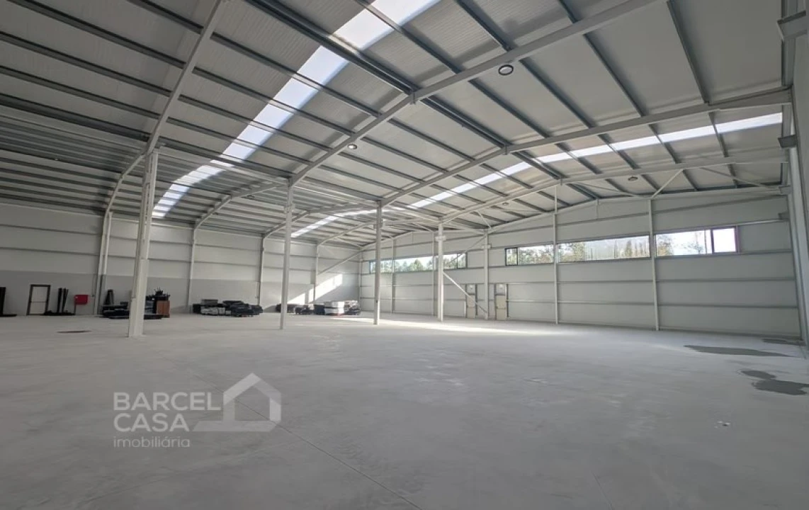 Armazém para Venda em Silveiros e Rio Covo (Santa Eulália) Foto 3