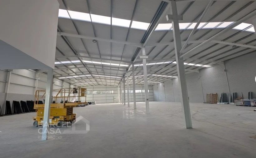 Armazém para Venda em Silveiros e Rio Covo (Santa Eulália) Foto 4