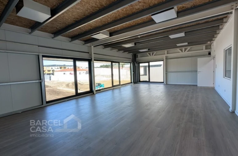 Armazém para Venda em Silveiros e Rio Covo (Santa Eulália) Foto 8