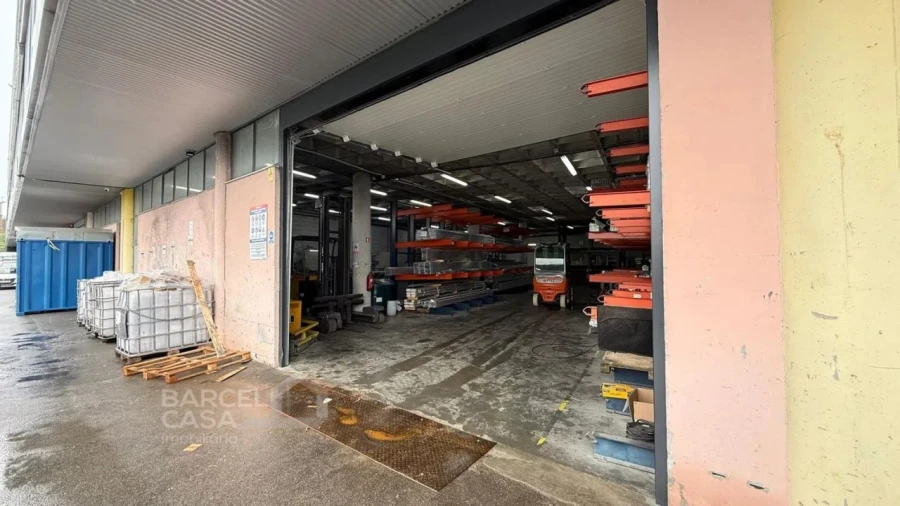 Armazém para Arrendamento em Sequeira Foto 3