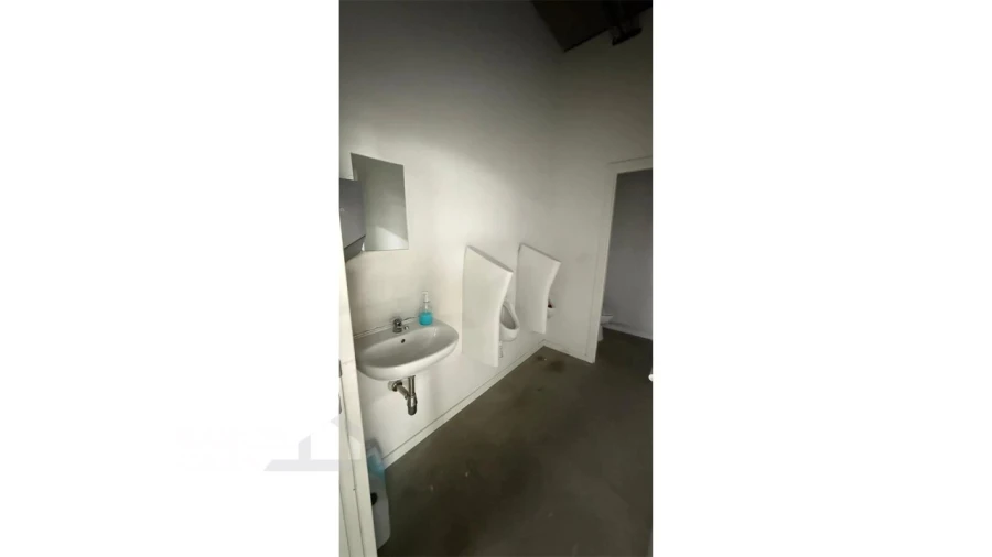 Armazém para Arrendamento em Sequeira Foto 9