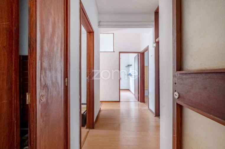 Apartamento T4 para Venda em Cedofeita, Santo Ildefonso, Sé, Miragaia, São Nicolau e Vitória Foto 1