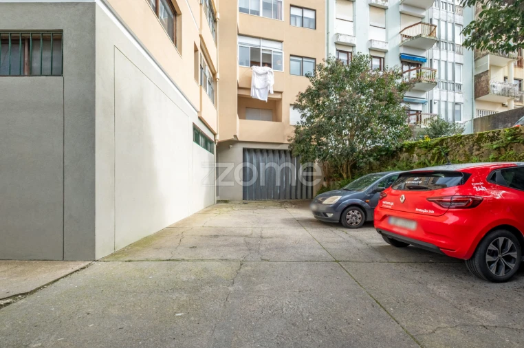 Apartamento T4 para Venda em Cedofeita, Santo Ildefonso, Sé, Miragaia, São Nicolau e Vitória Foto 36