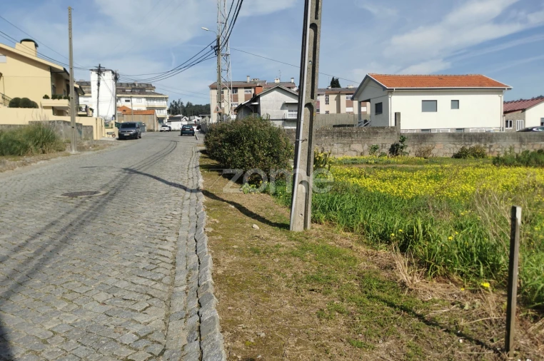 Terreno para Venda em Serzedo e Perosinho Foto 9