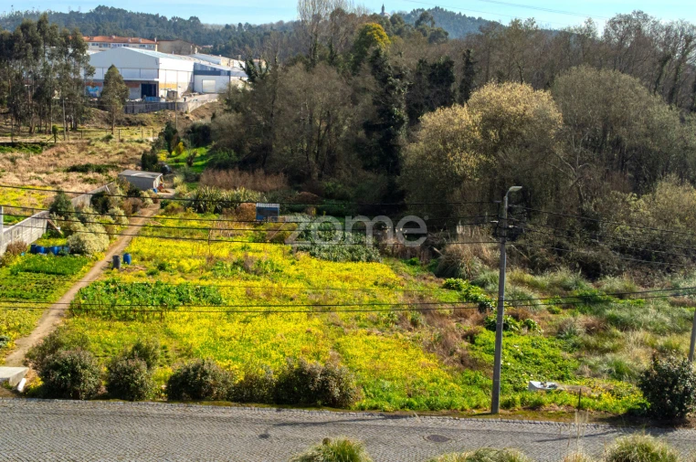 Terreno para Venda em Serzedo e Perosinho Foto 4