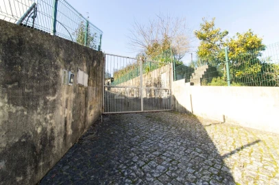 Moradia T4 para Venda em Dossãos