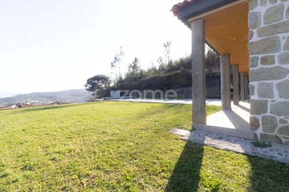 Moradia T4 para Venda em Dossãos