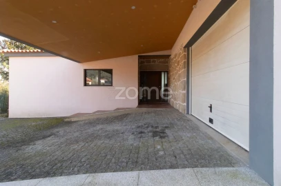 Moradia T4 para Venda em Dossãos