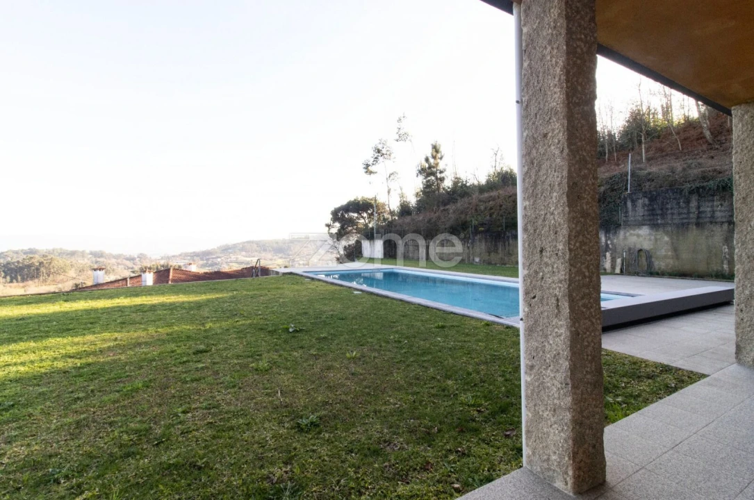 Moradia T4 para Venda em Dossãos Foto 40