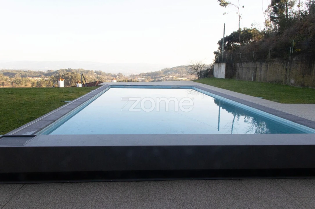 Moradia T4 para Venda em Dossãos Foto 41