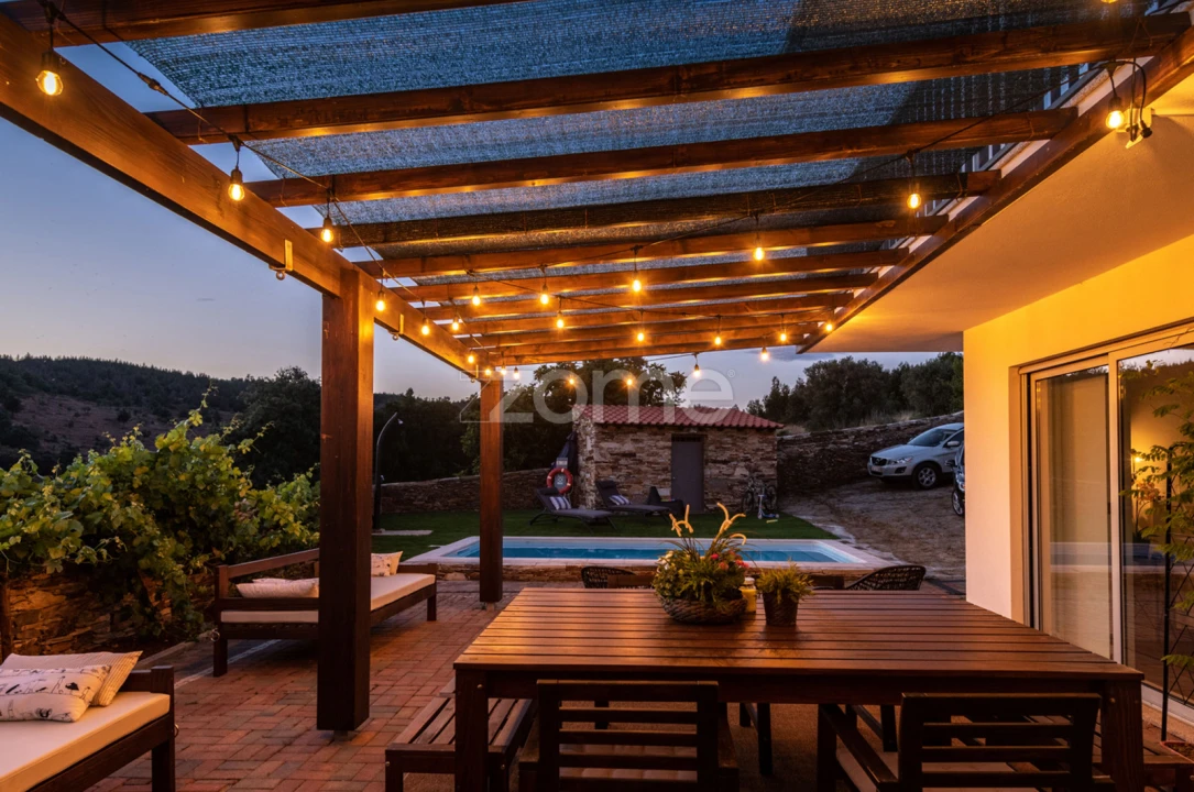 Moradia T4 para Venda em Mascarenhas Foto 4