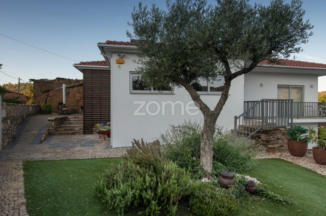 Moradia T4 para Venda em Mascarenhas Foto 40