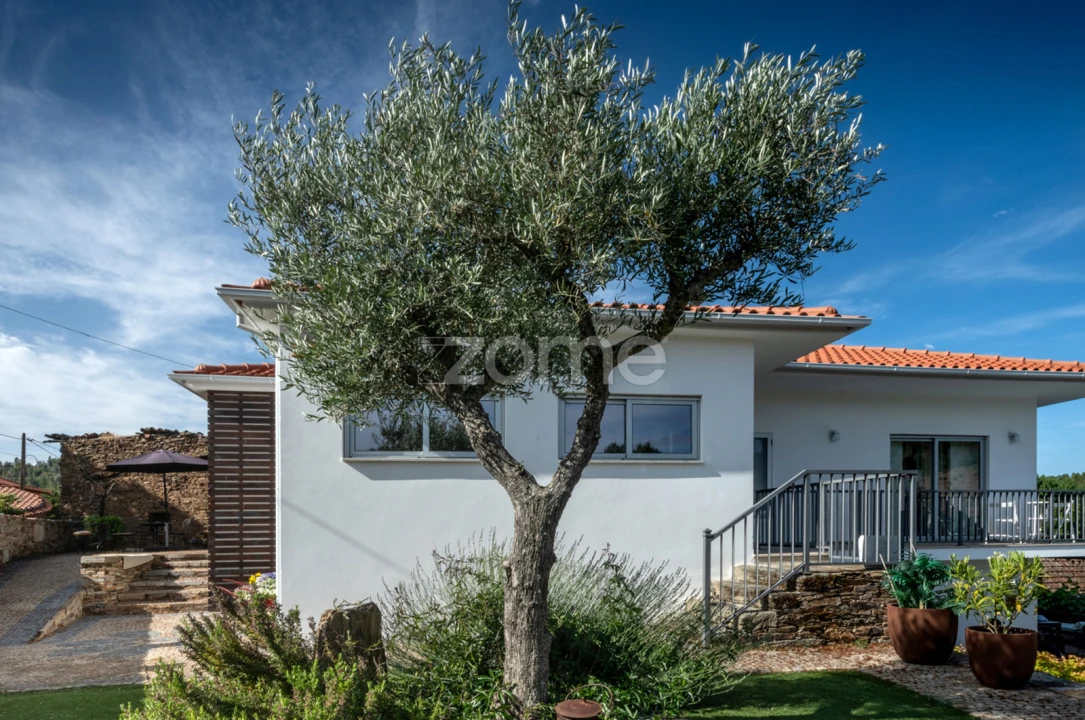 Moradia T4 para Venda em Mascarenhas Foto 8