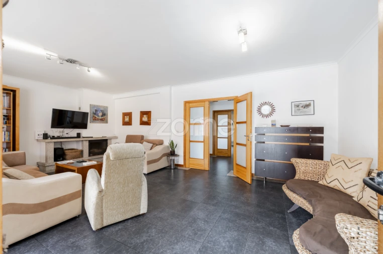 Moradia T5 para Venda em Antas Foto 19