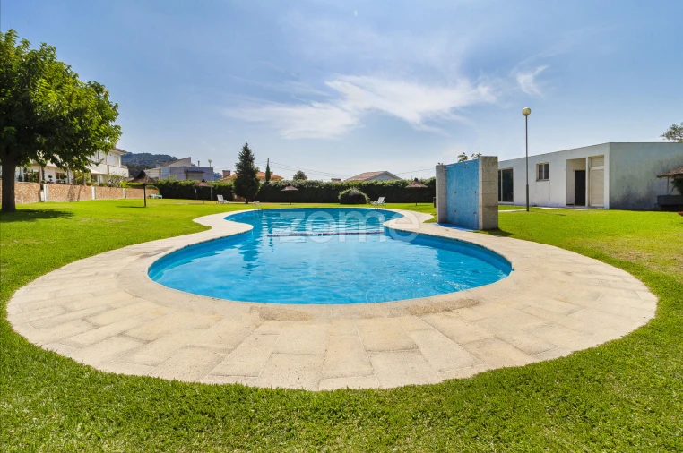 Moradia T5 para Venda em Antas Foto 5