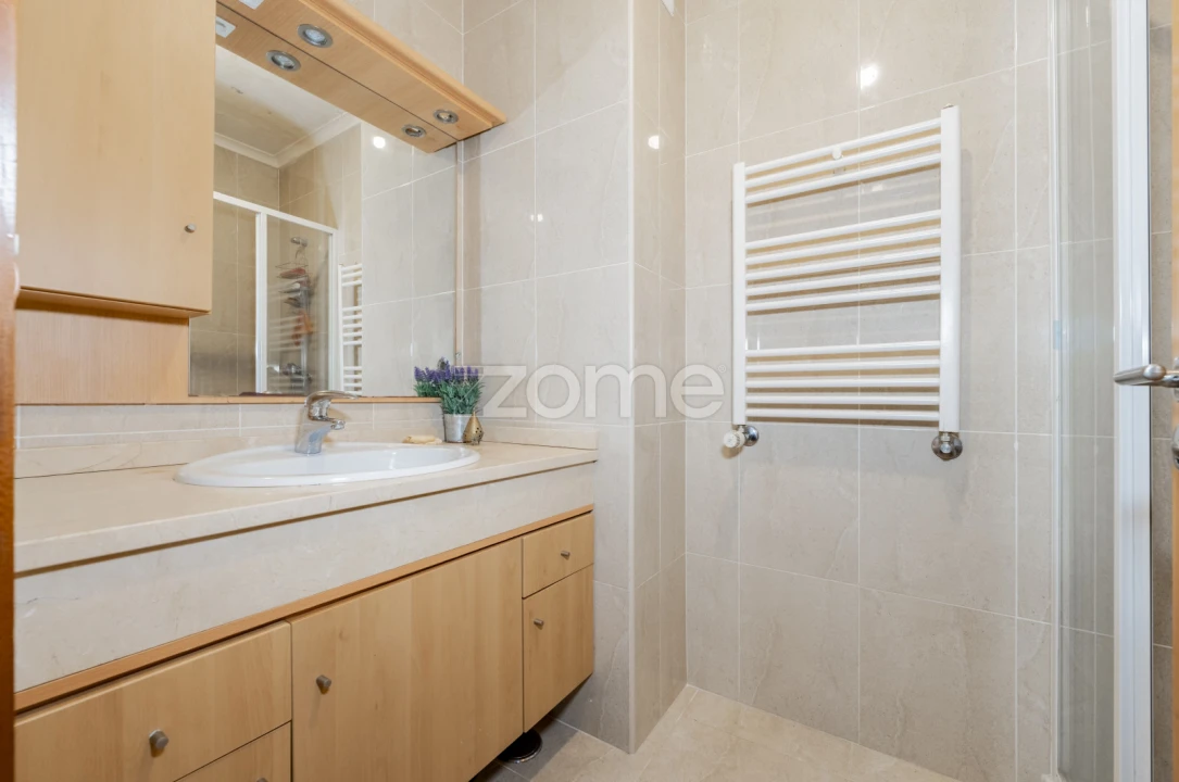 Moradia T5 para Venda em Antas Foto 23