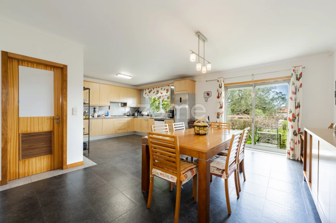 Moradia T5 para Venda em Antas Foto 24