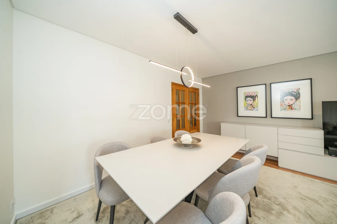 Apartamento T2 para Venda em Landim Foto 14