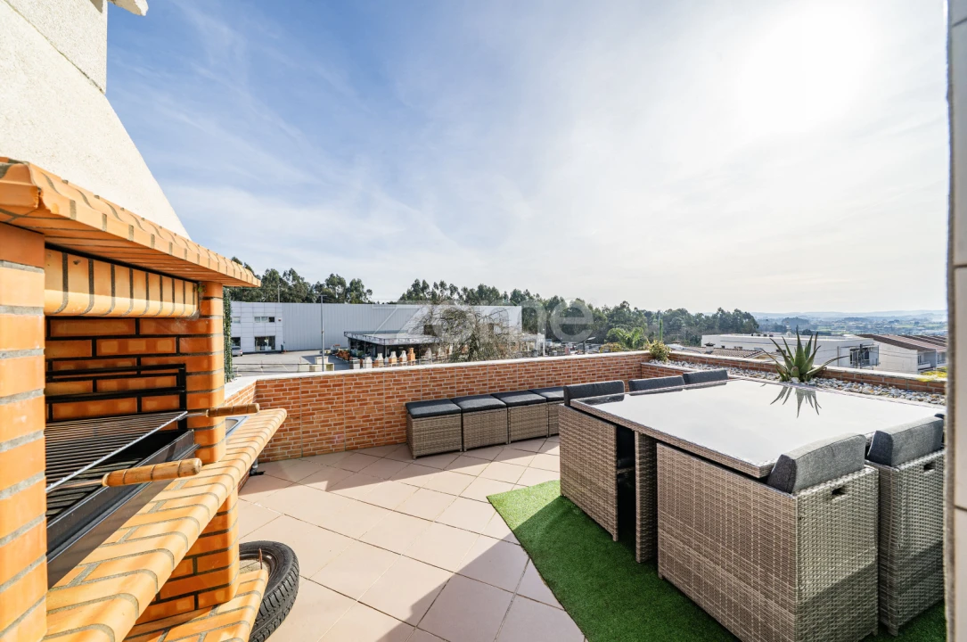 Apartamento T2 para Venda em Landim Foto 18