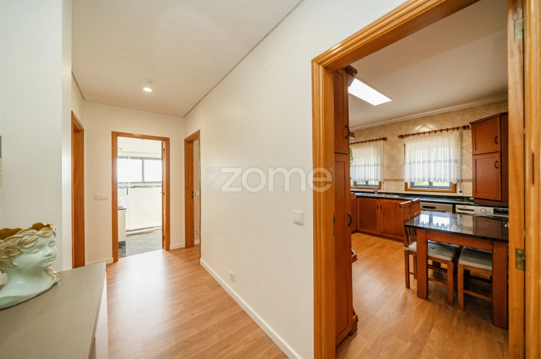 Apartamento T2 para Venda em Landim Foto 28